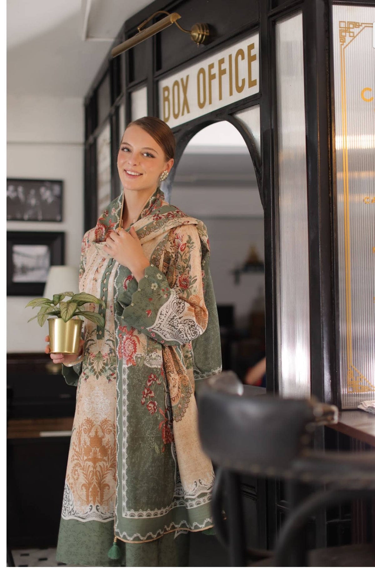 img_gul_ahmed_khaddar_winter_awwal_boutique