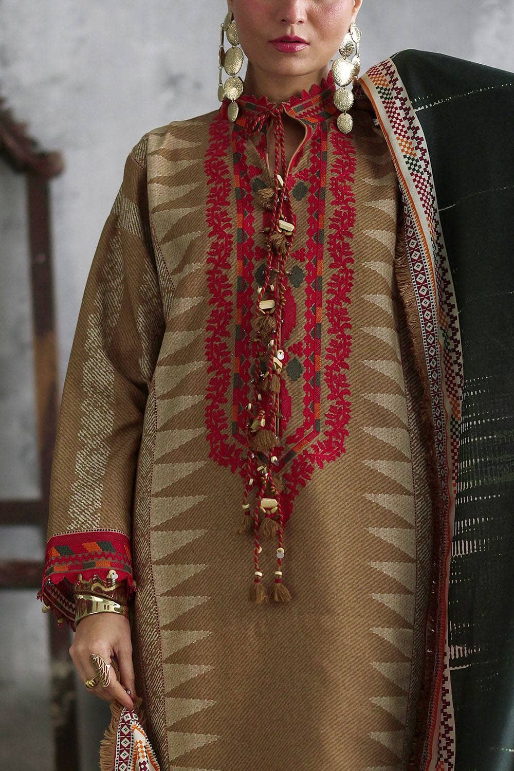 img_gul_ahmed_winter_story_awwal_boutique