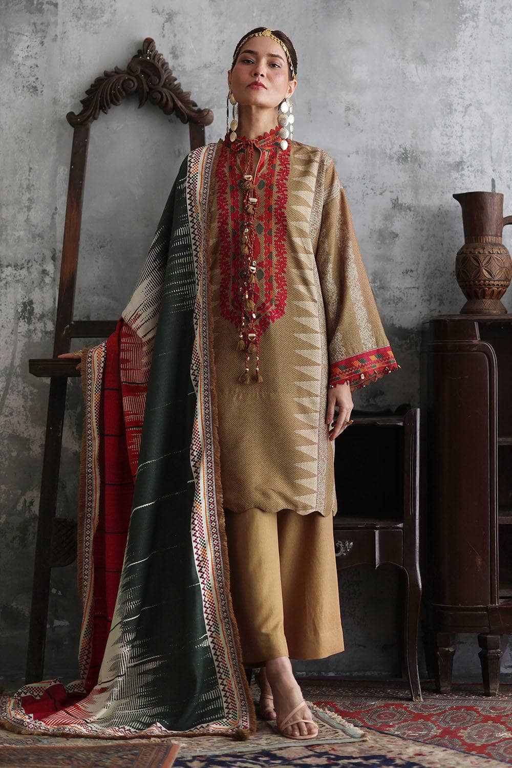 img_gul_ahmed_winter_story_awwal_boutique