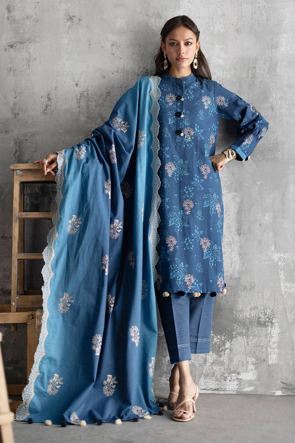 img_gul_ahmed_winter_story_awwal_boutique
