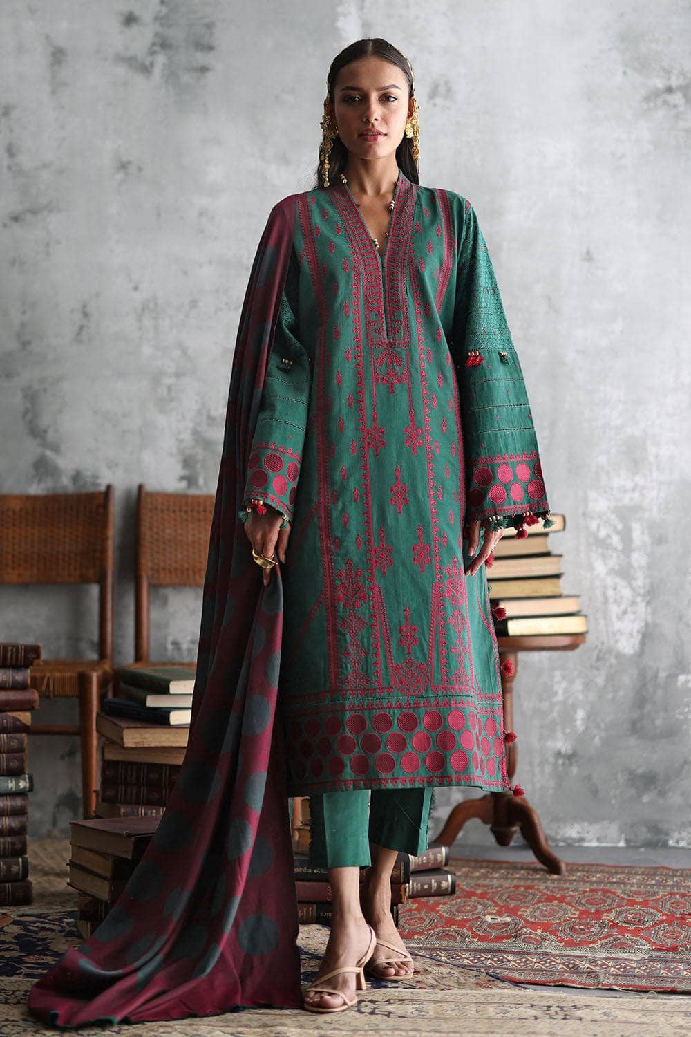 img_gul_ahmed_winter_story_awwal_boutique