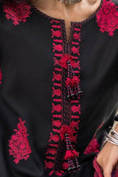 img_gul_ahmed_winter_24_Awwal_boutique