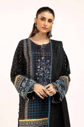 img_gul_ahmed_winter_24_awwal_boutique