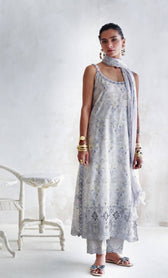 img_gul_ahmed_summer_luxe_awwal_boutique