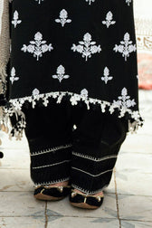 img_gul_ahmed_luxe_winter_awwal_boutique