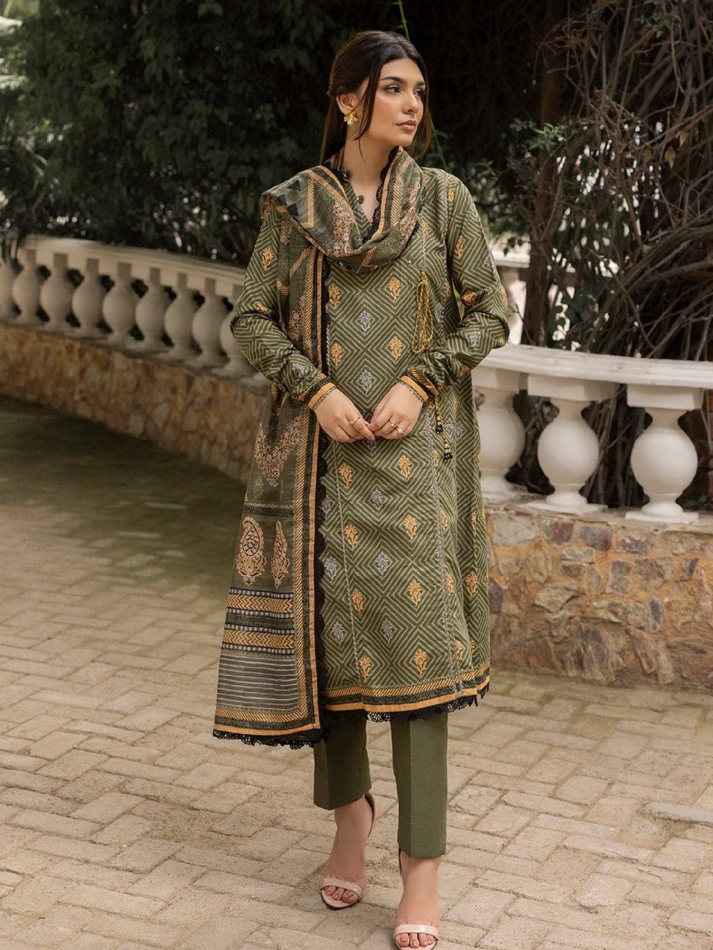 Gul Ahmed Winter Essentials 25/K52081