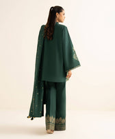 Sapphire Fall Winter 25/Embroidered Khaddar Suit/U3PESG25V832