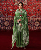 img_sapphire_winter_awwal_boutique