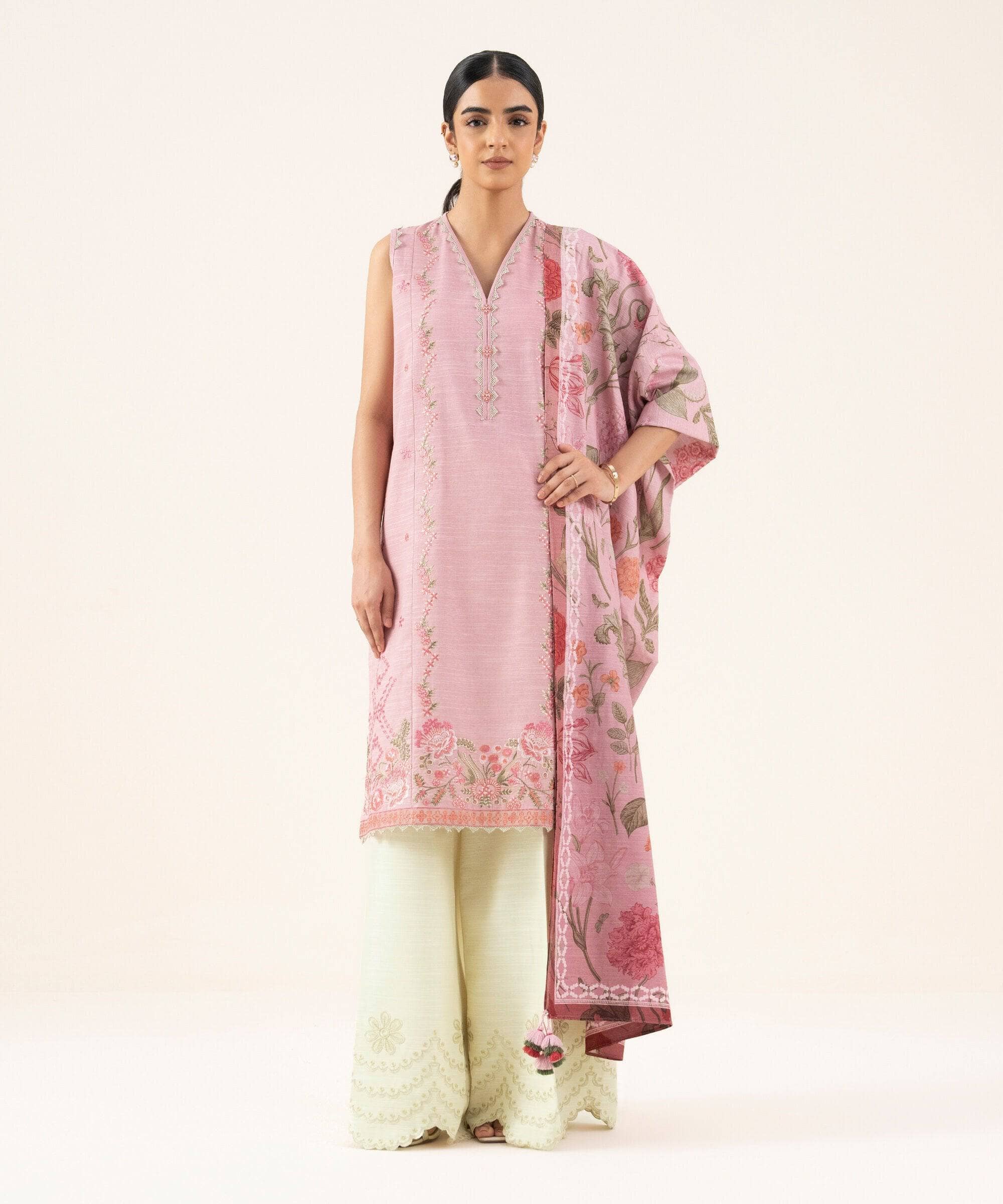 img_sapphire_winter_awwal_boutique