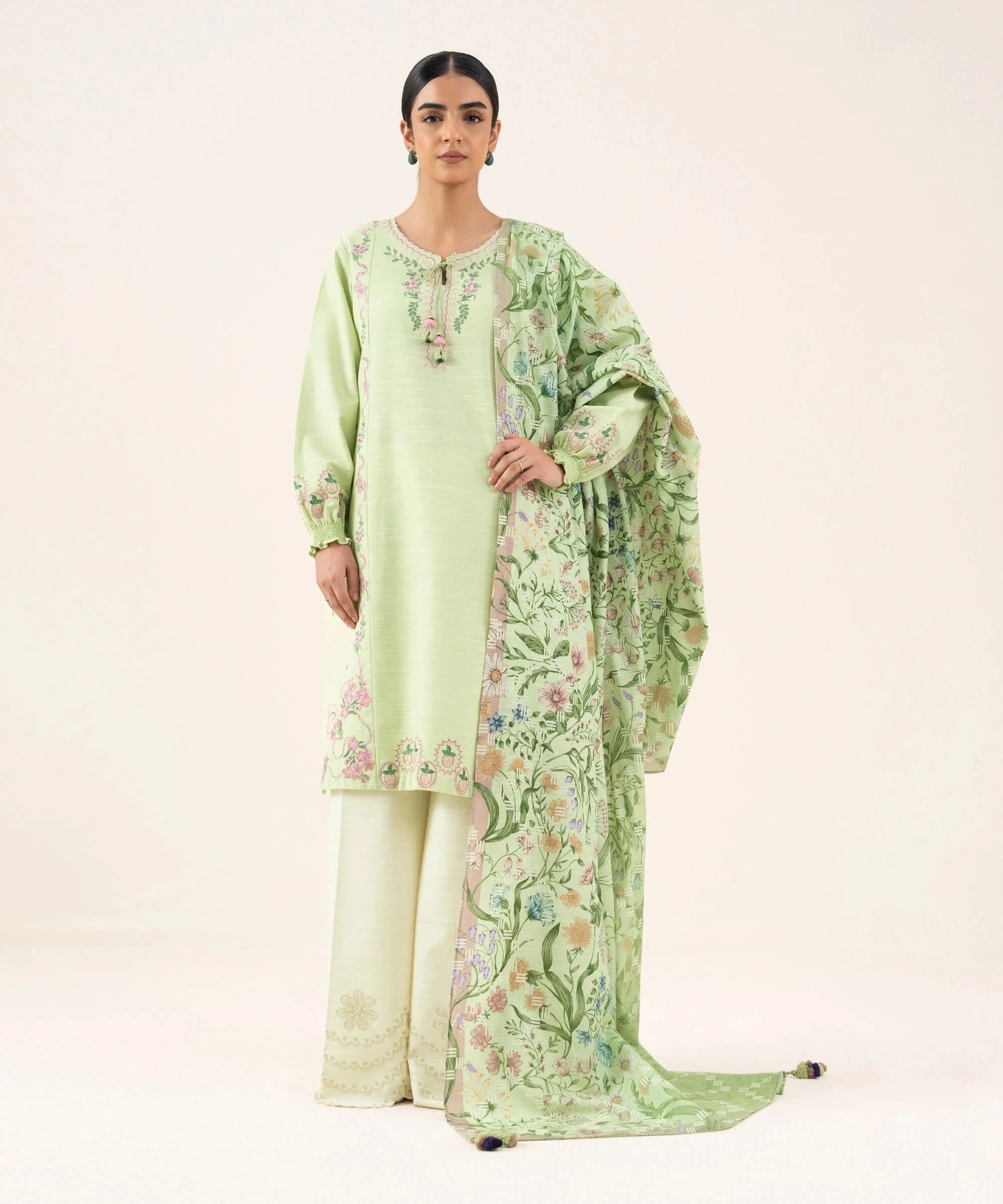 img_sapphire_winter_suit_awwal_boutique