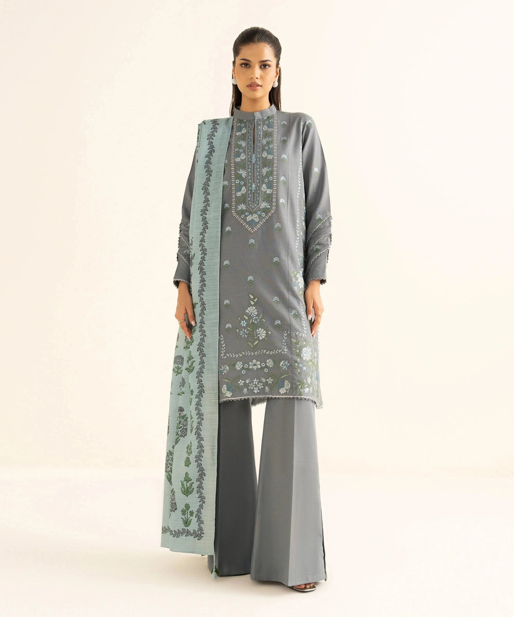 Sapphire Fall Winter 25/Embroideried Light Khaddar Suit/0U3PESG25V86