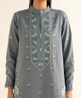 Sapphire Fall Winter 25/Embroideried Light Khaddar Suit/0U3PESG25V86