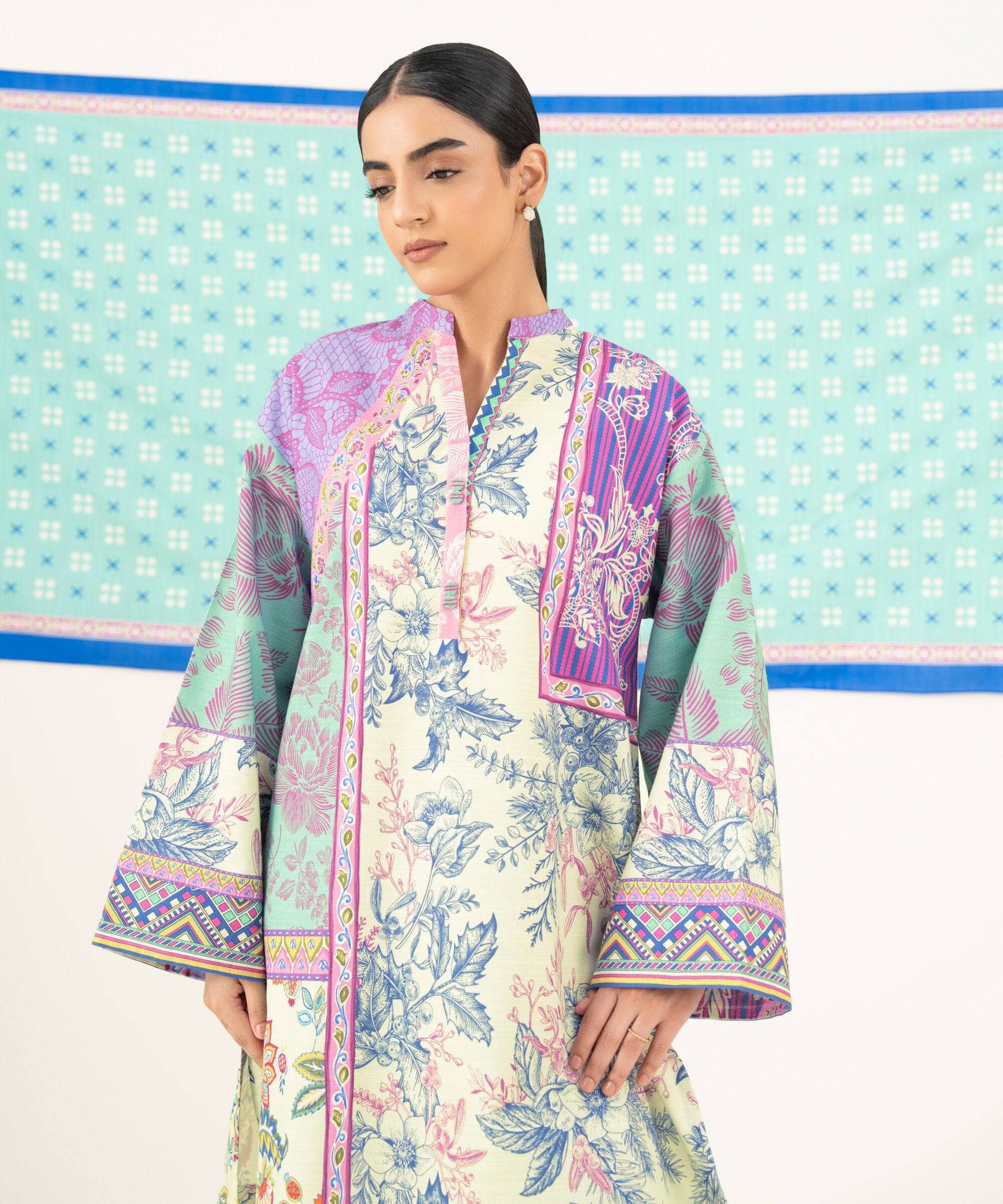 img_sapphire_winter_suit_awwal_boutique