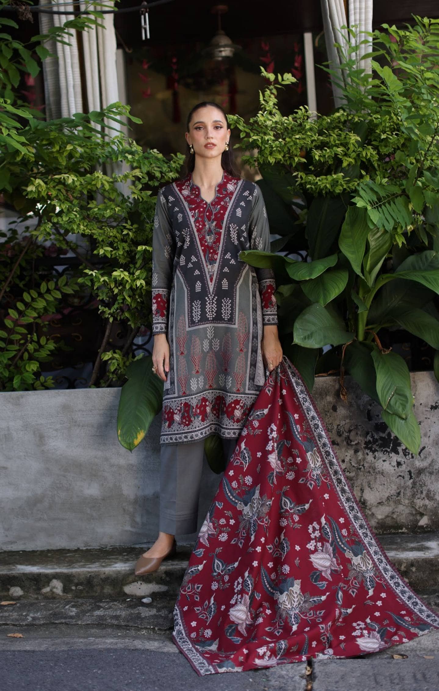 img_gul_ahmed_winter_awwal_boutique