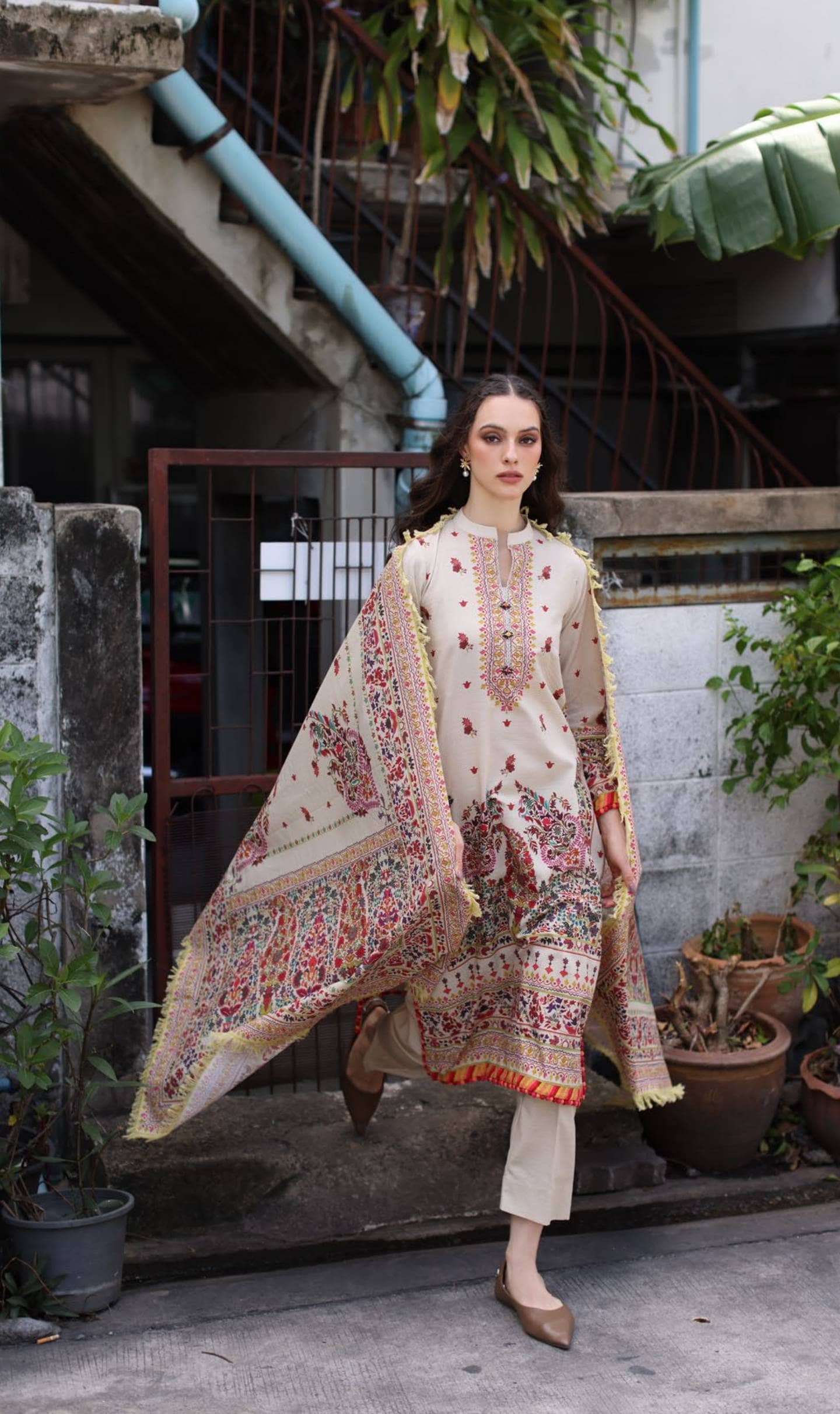 img_gul_ahmed_winter_awwal_boutique