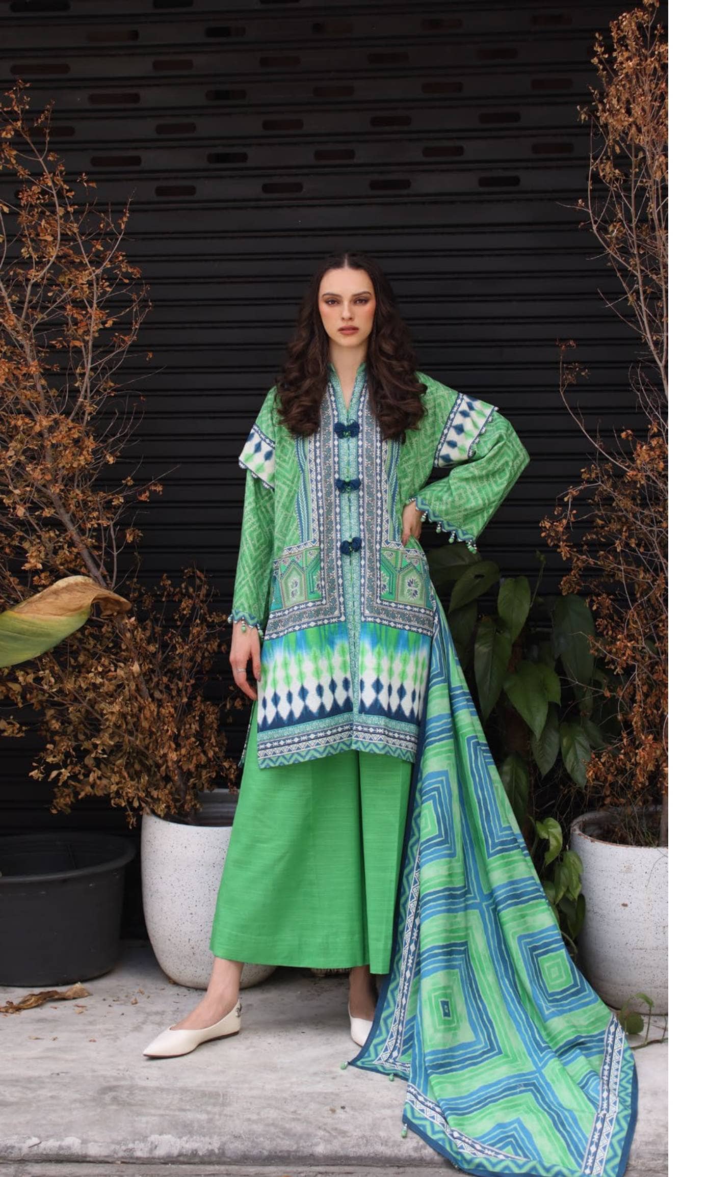 img_gul_ahmed_winter_awwal_boutique