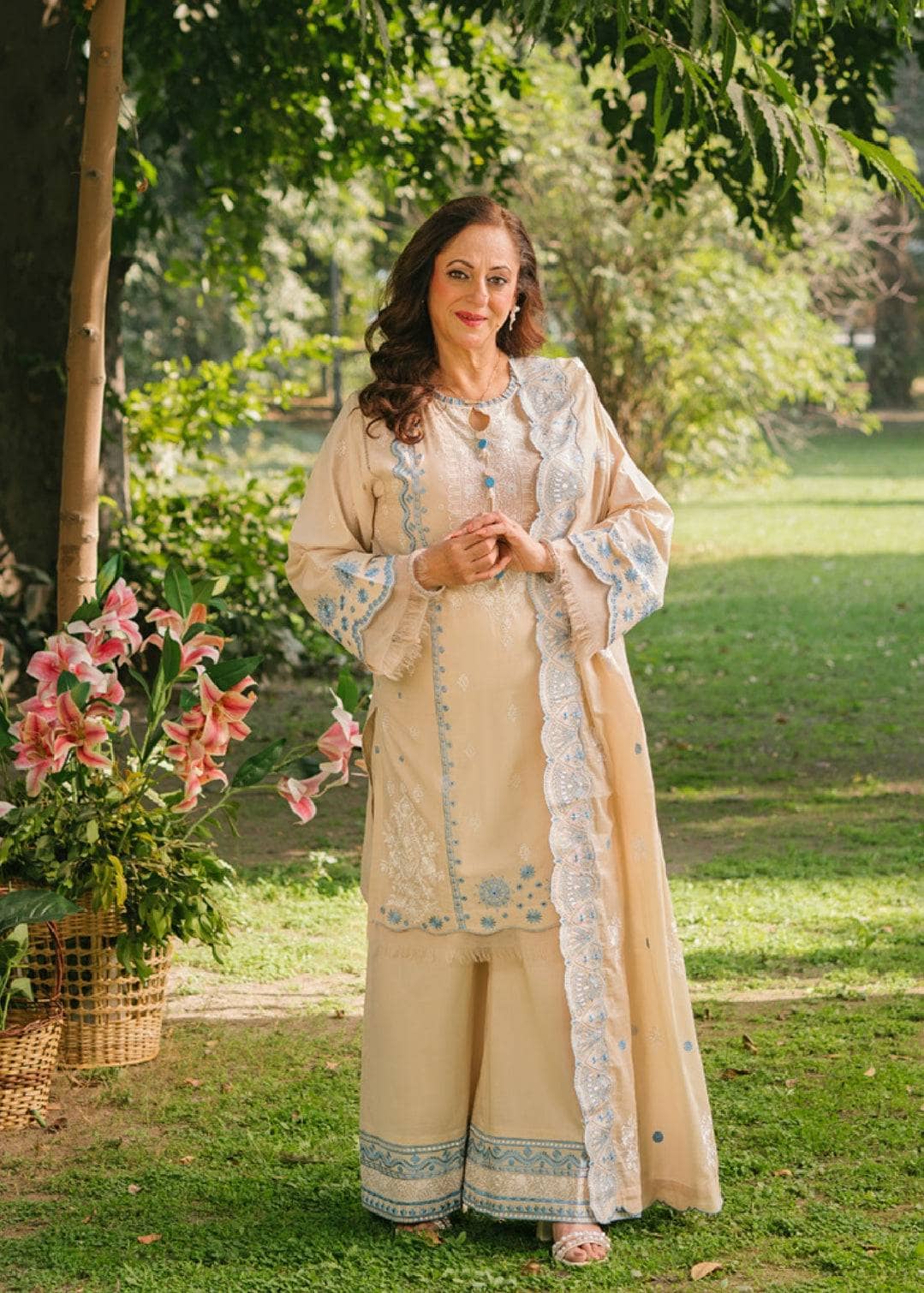 img_gul_ahmed_mothers_collection_awwal_boutique