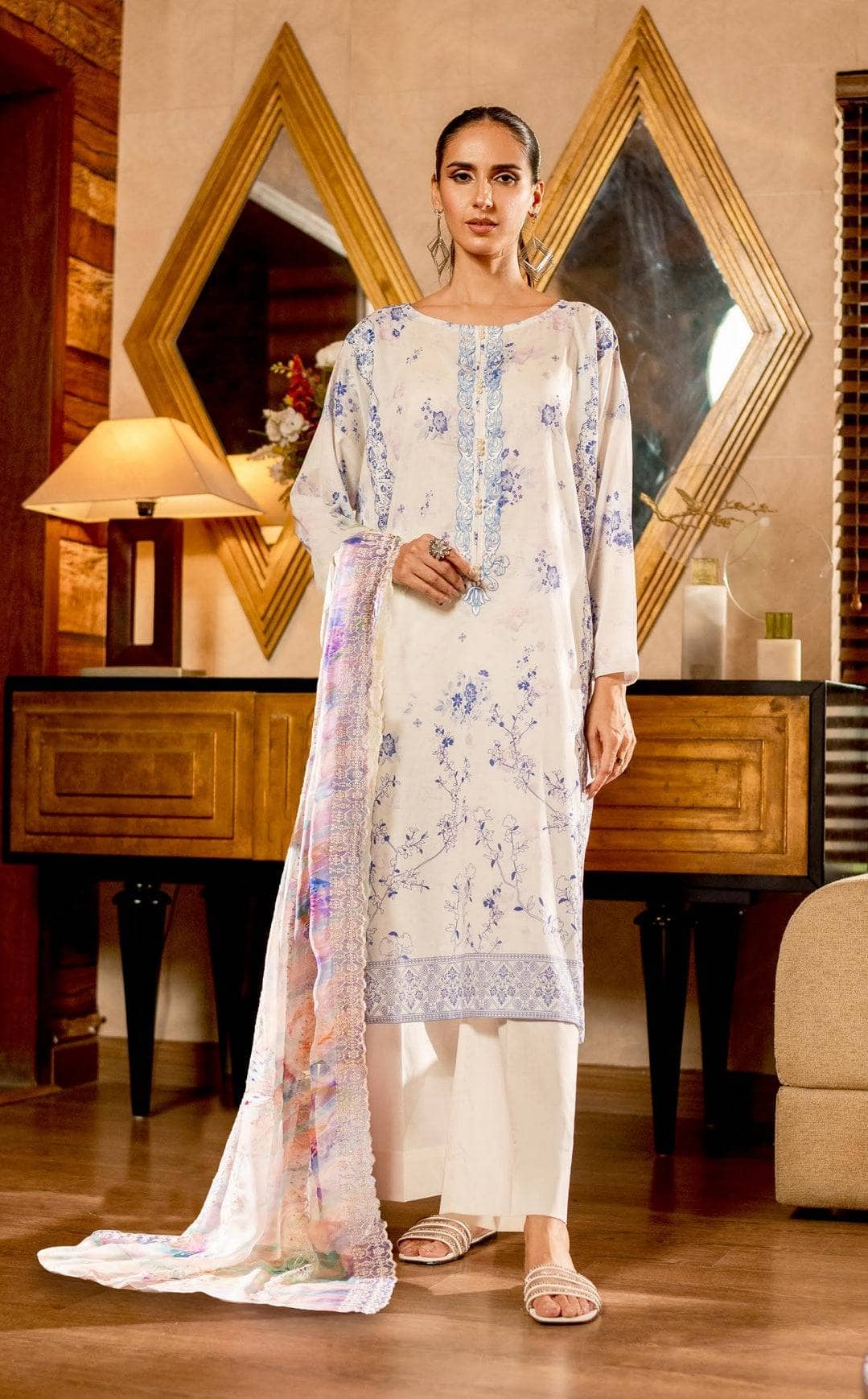 img_gul_jee_lawn_awwal_boutique