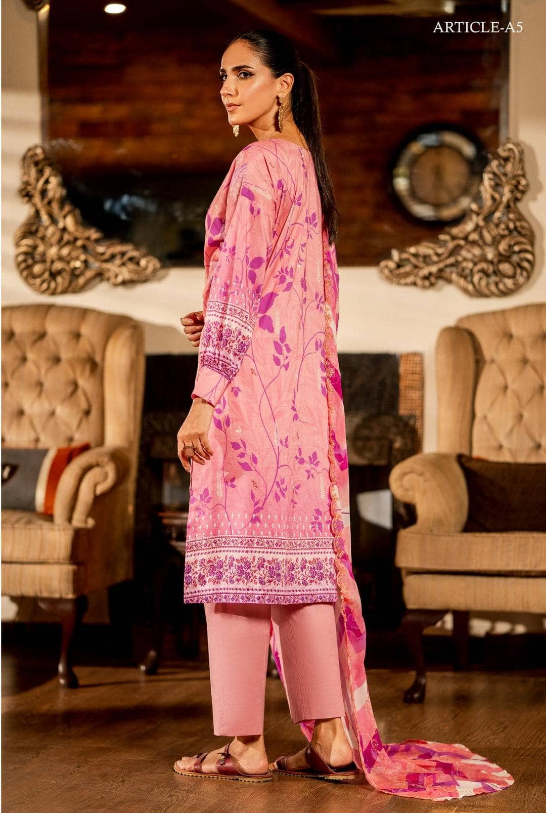 img_gul_jee_lawn_awwal_boutique