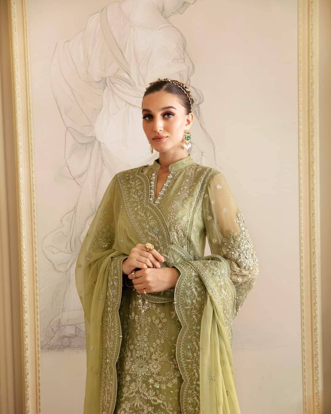 img_gulaal_embroidered_chiffon_awwal_boutique