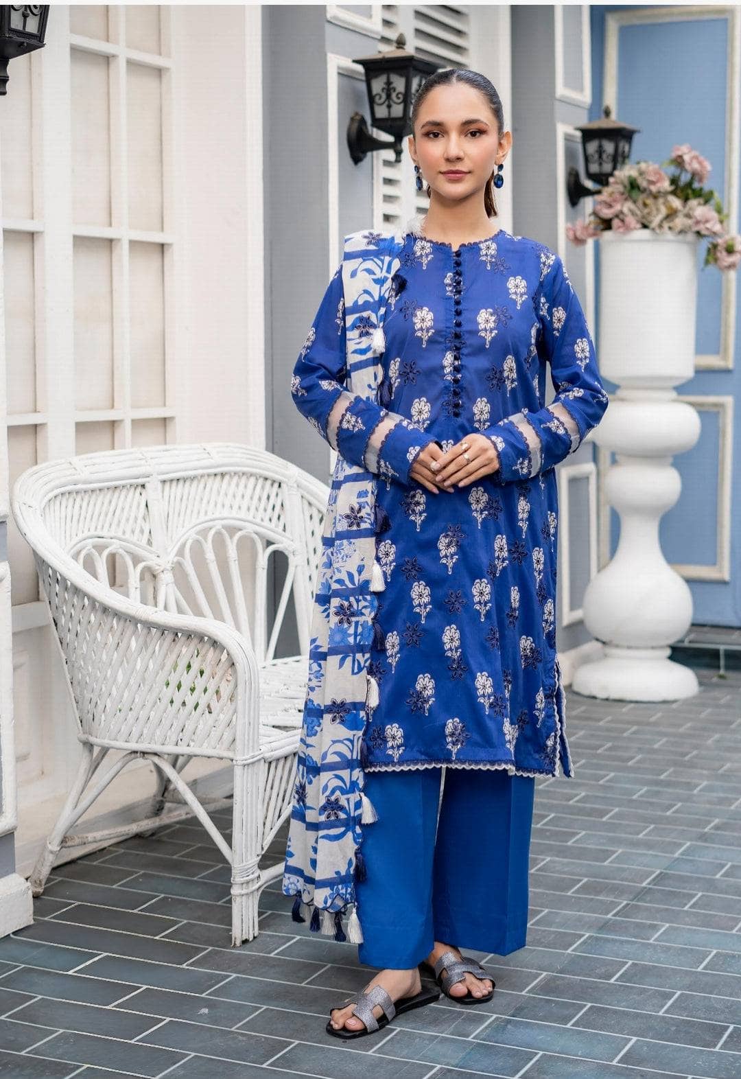 https://www.awwalboutique.com/collections/guljee-ruhay-sukhan-lawn