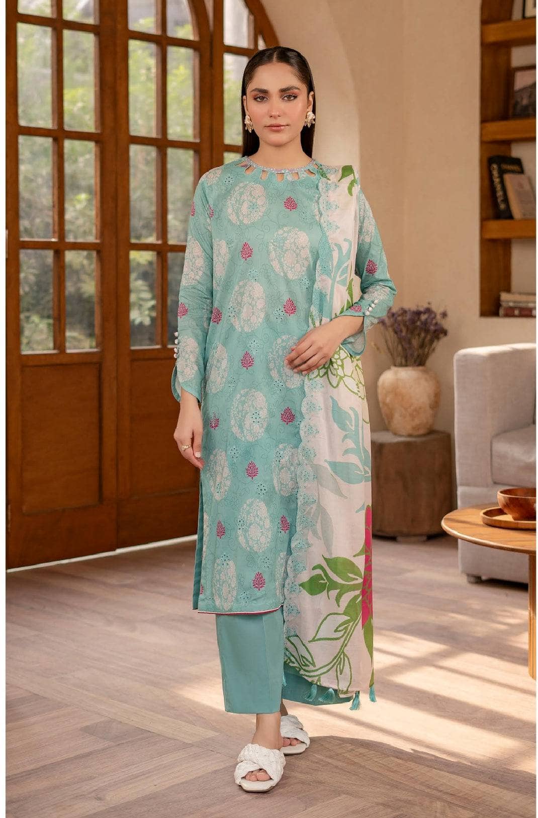 img_gul_jee_lawn_awwal_boutique