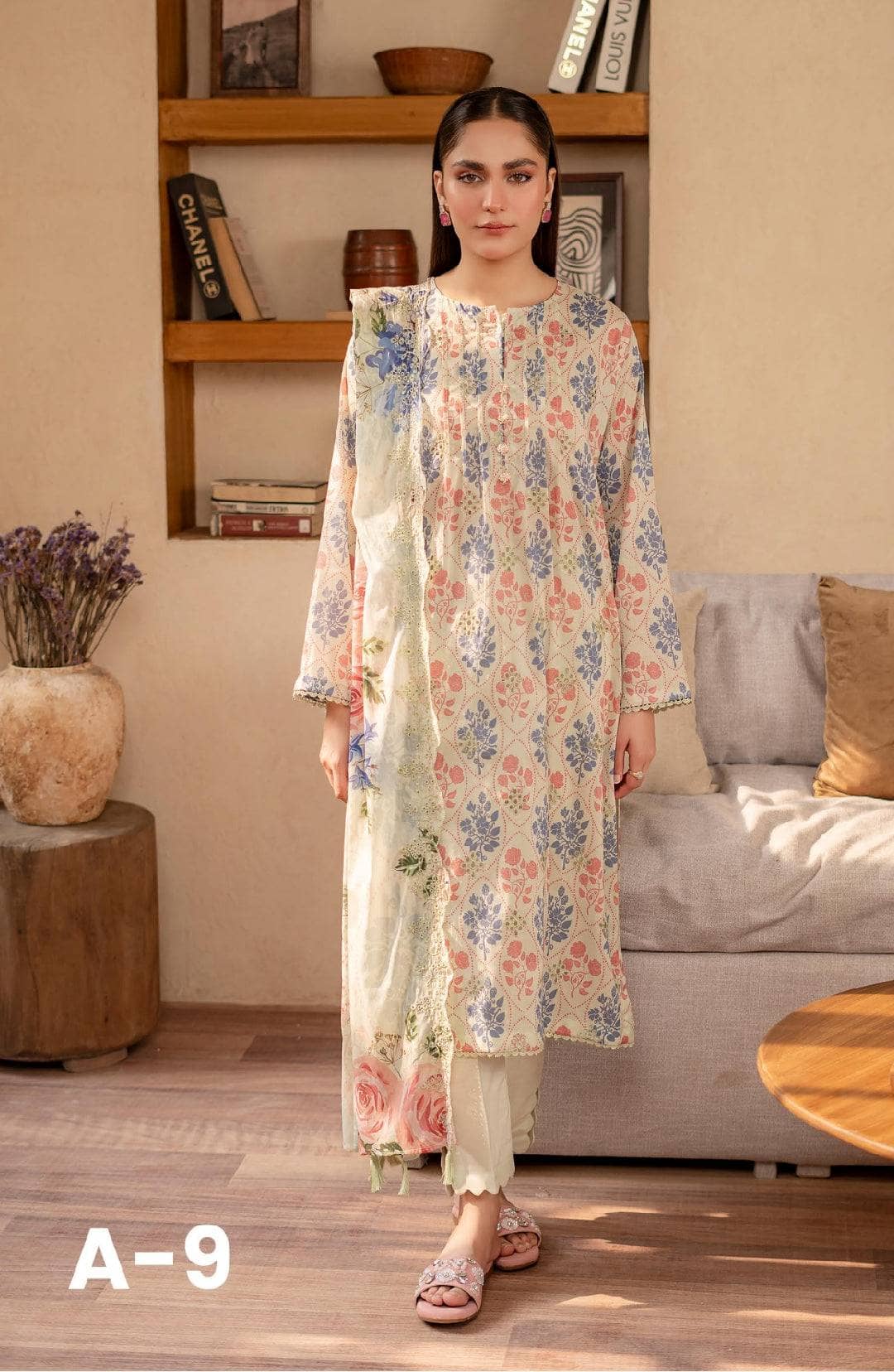 img_gul_jee_lawn_awwal_boutique