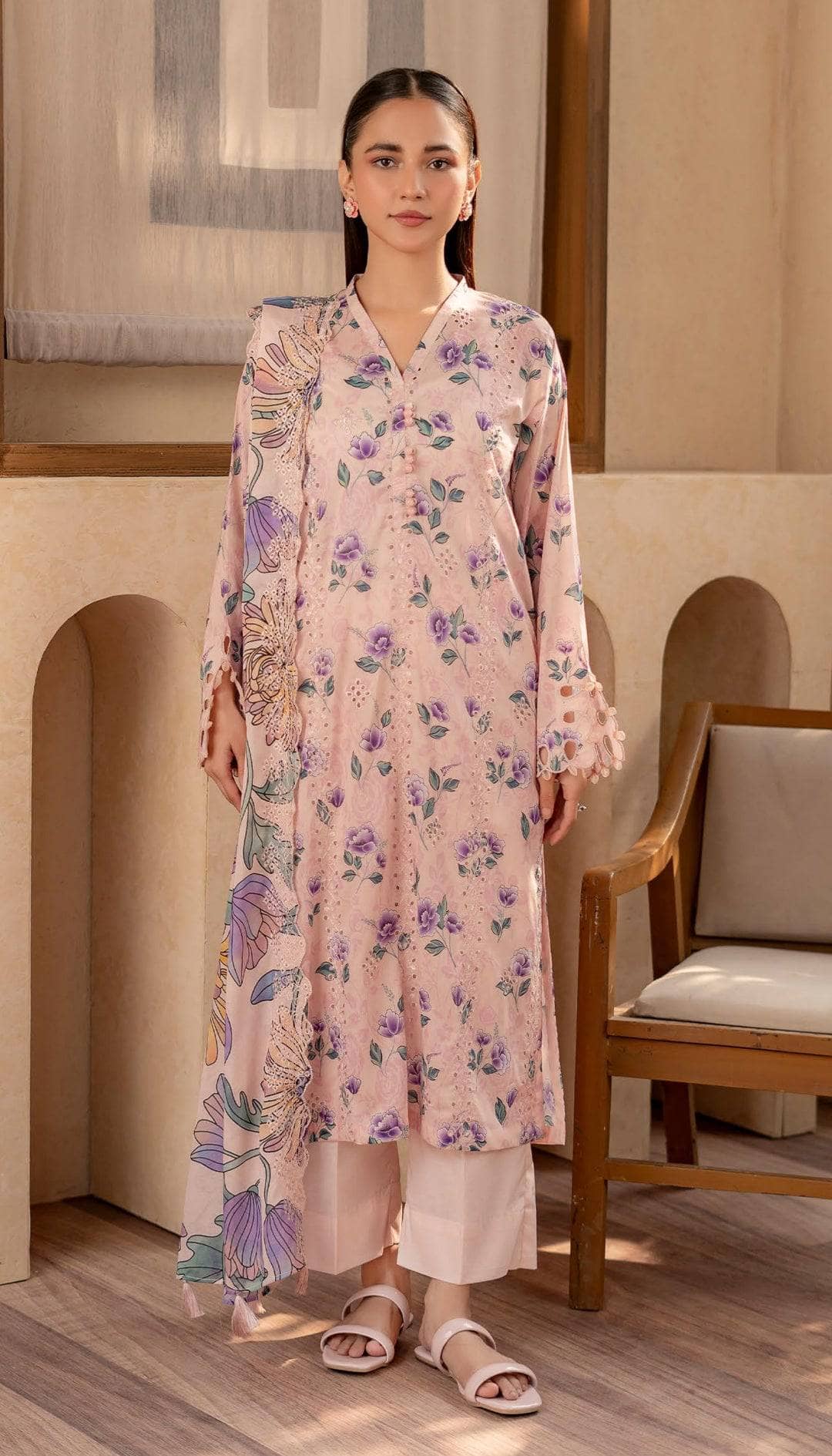 img_gul_jee_lawn_awwal_boutique