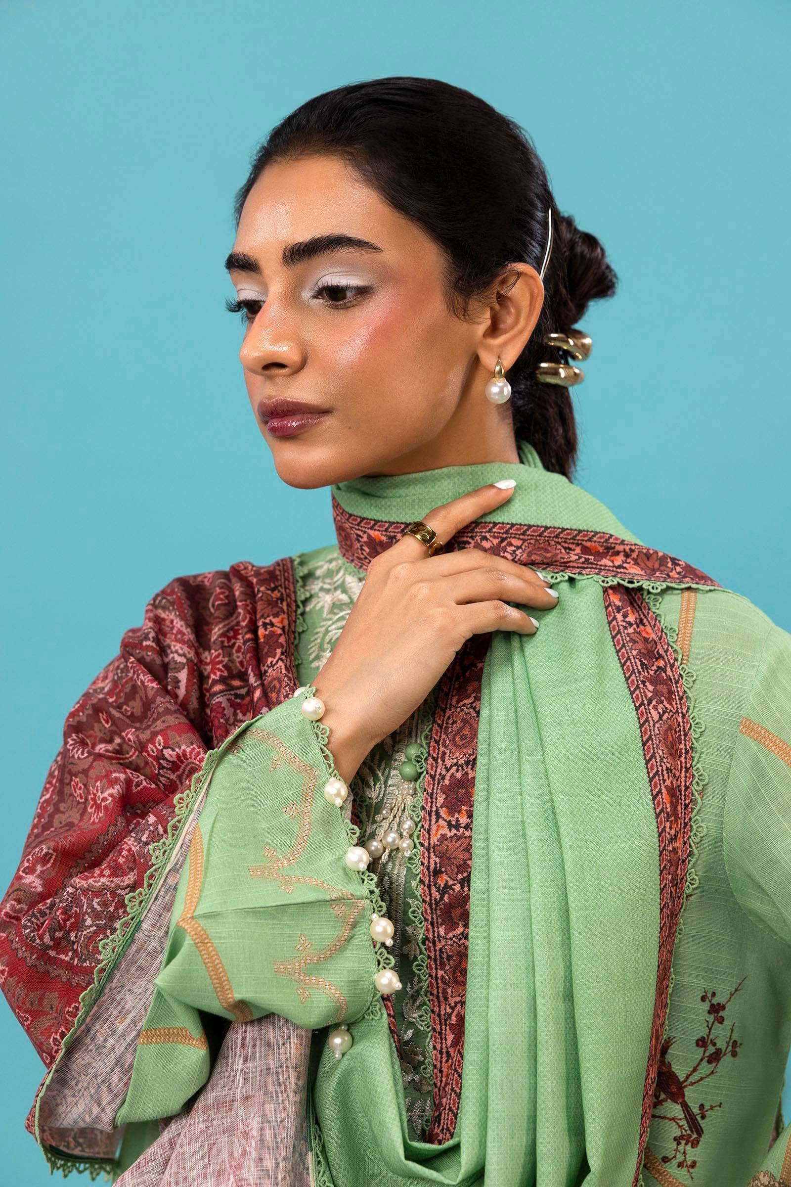 Restocked/Sana Safinaz Mahay Fall Edit 24/25 B