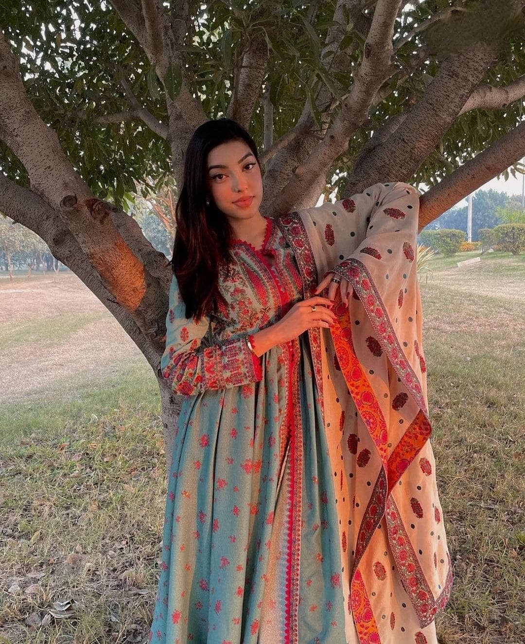 img_hussain_rehar_karandi_awwal_boutique