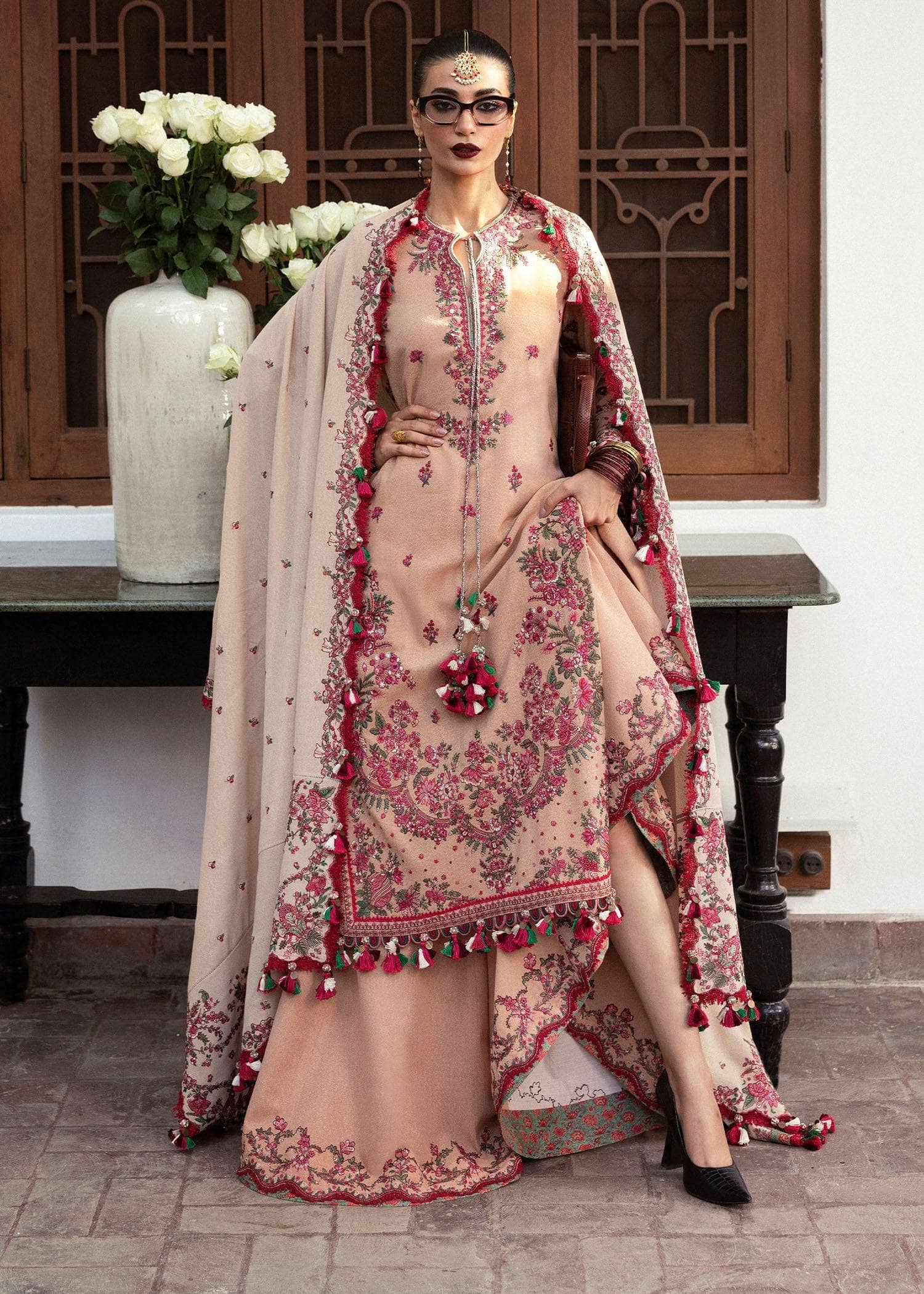 img_hussain_rehar_karandi_awwal_boutique