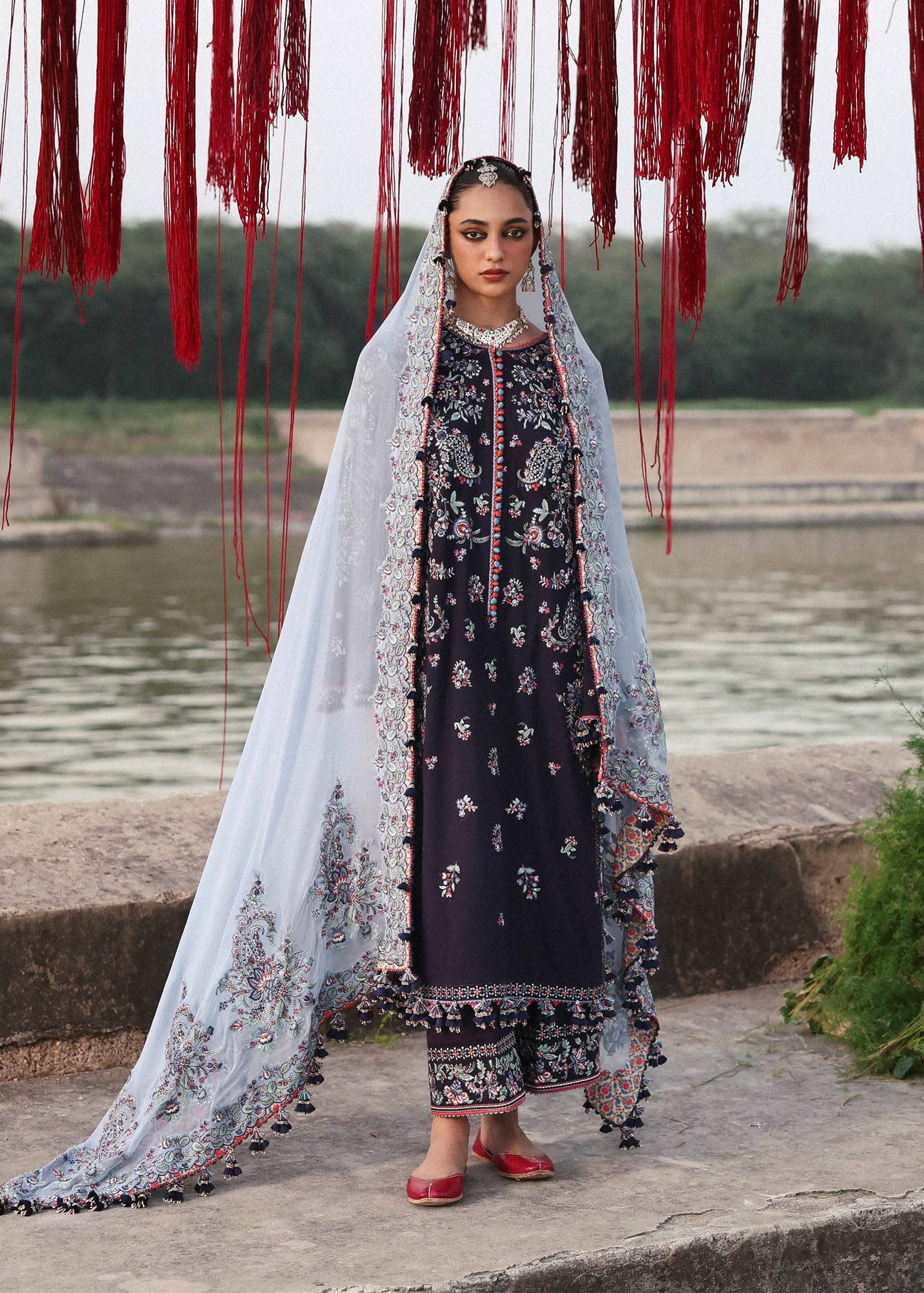 Hussain Rehar Karandi 25/Rouge/Plum