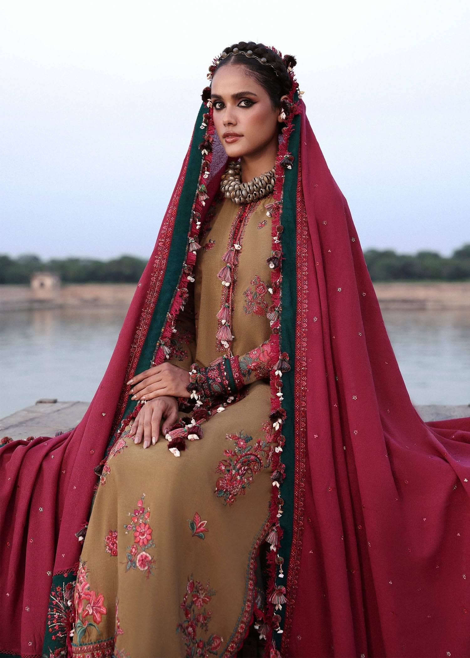 Hussain Rehar Karandi 25/Rumi/Olive Green