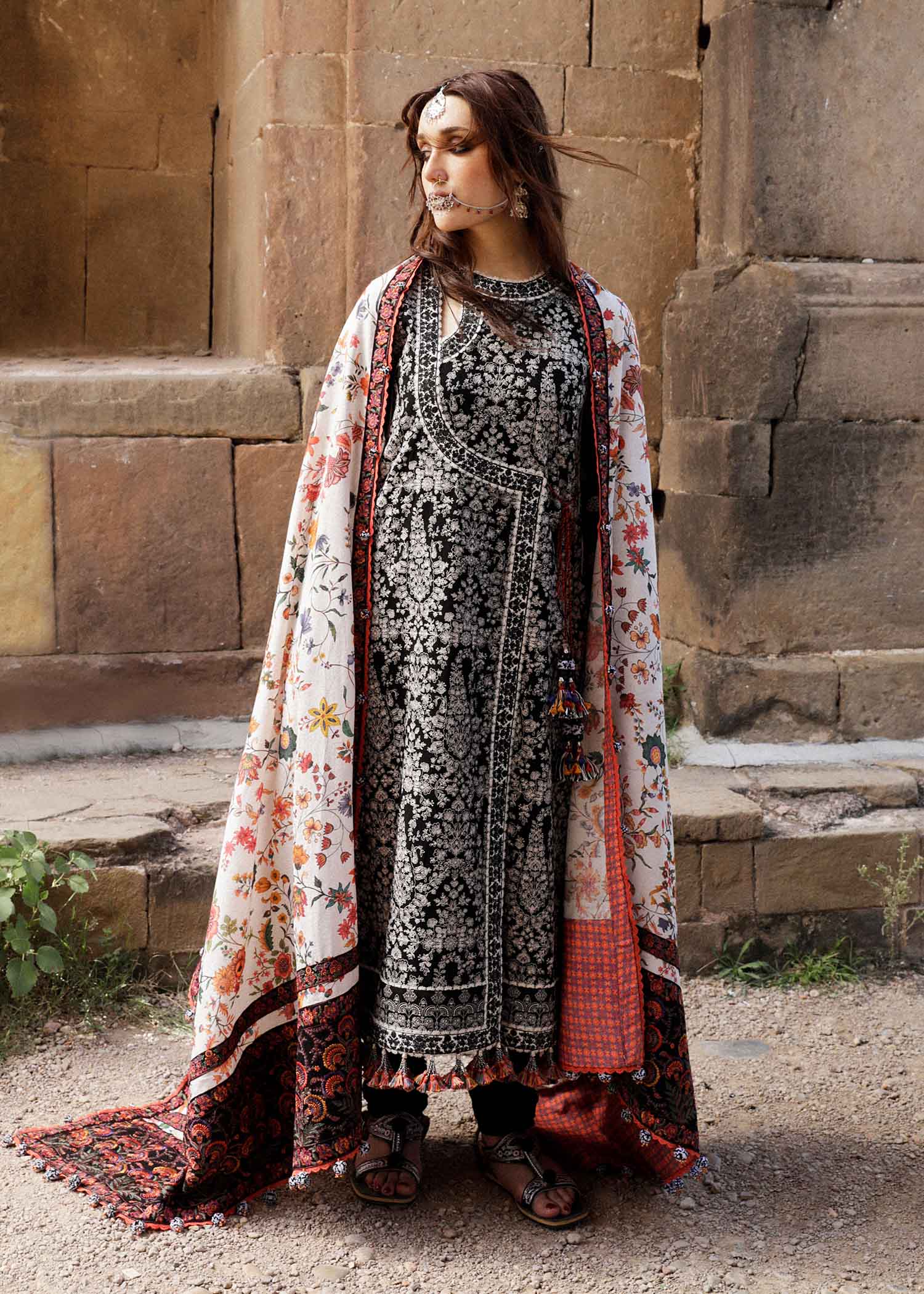 img_hussain_rehar_karandi_awwal_boutique