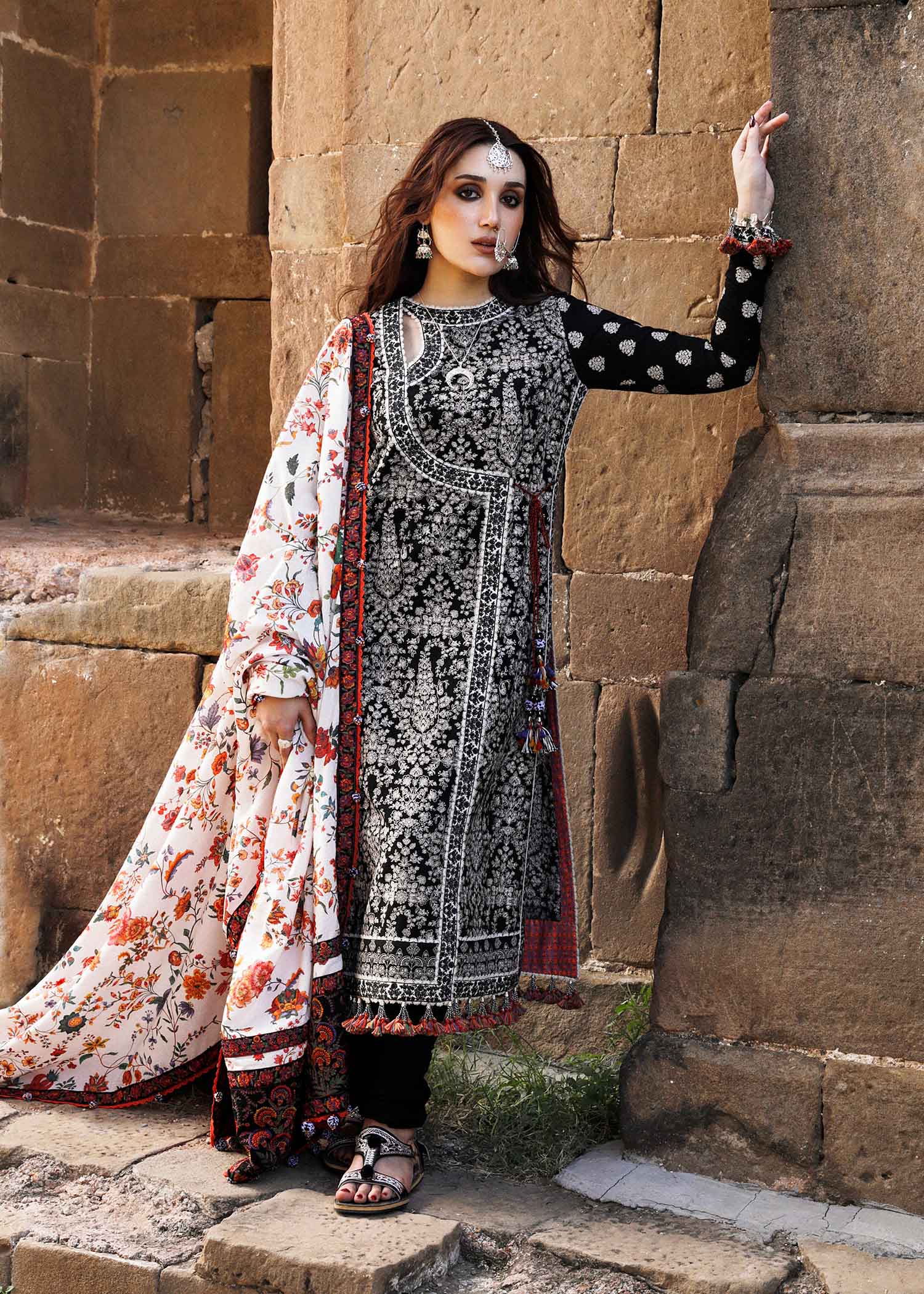 img_hussain_rehar_karandi_awwal_boutique