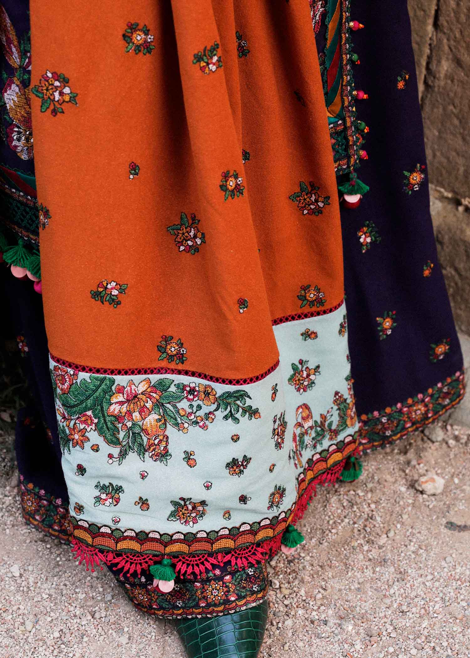 img_hussain_rehar_karandi_awwal_boutique