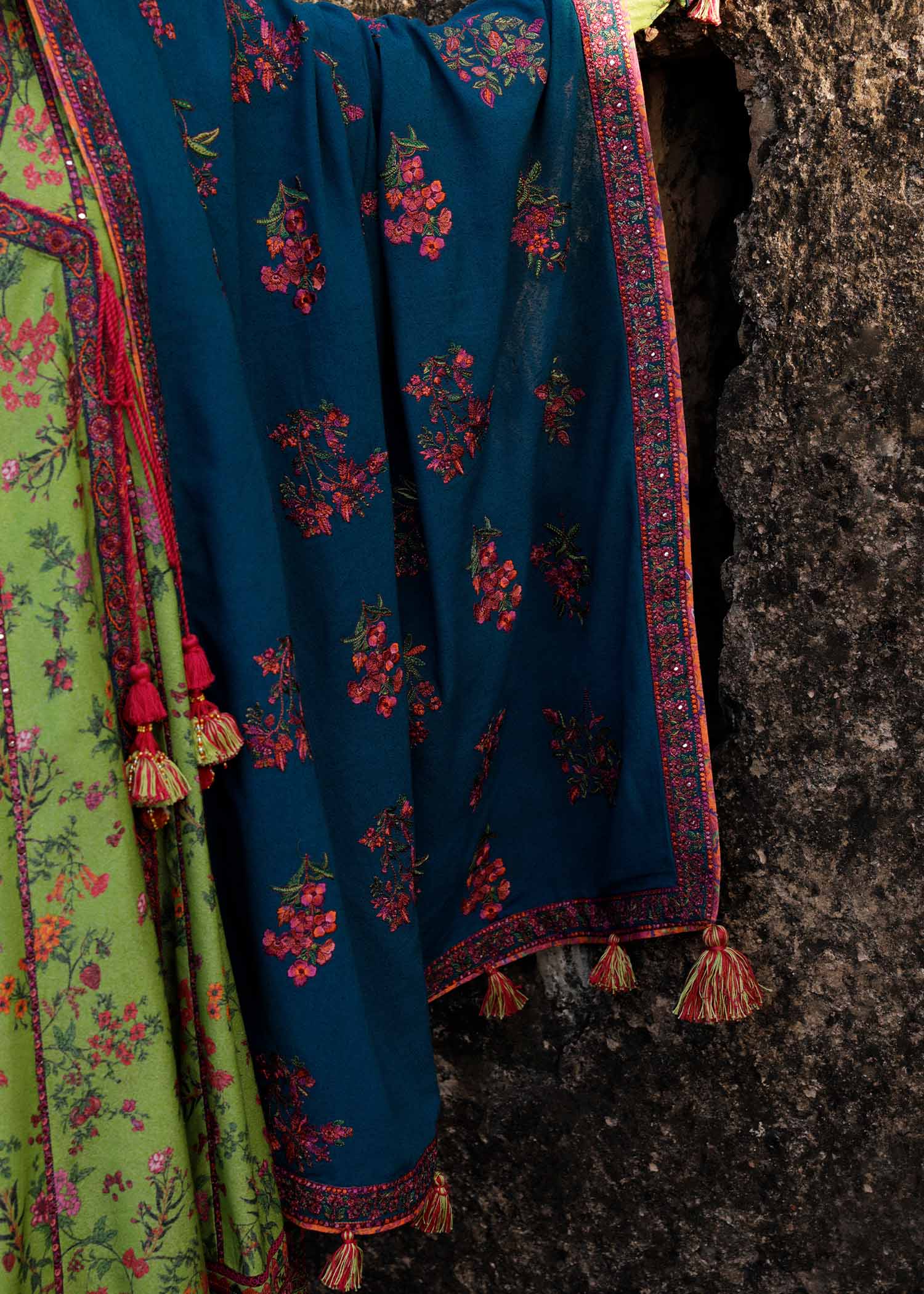 img_hussain_rehar_karandi_awwal_boutique