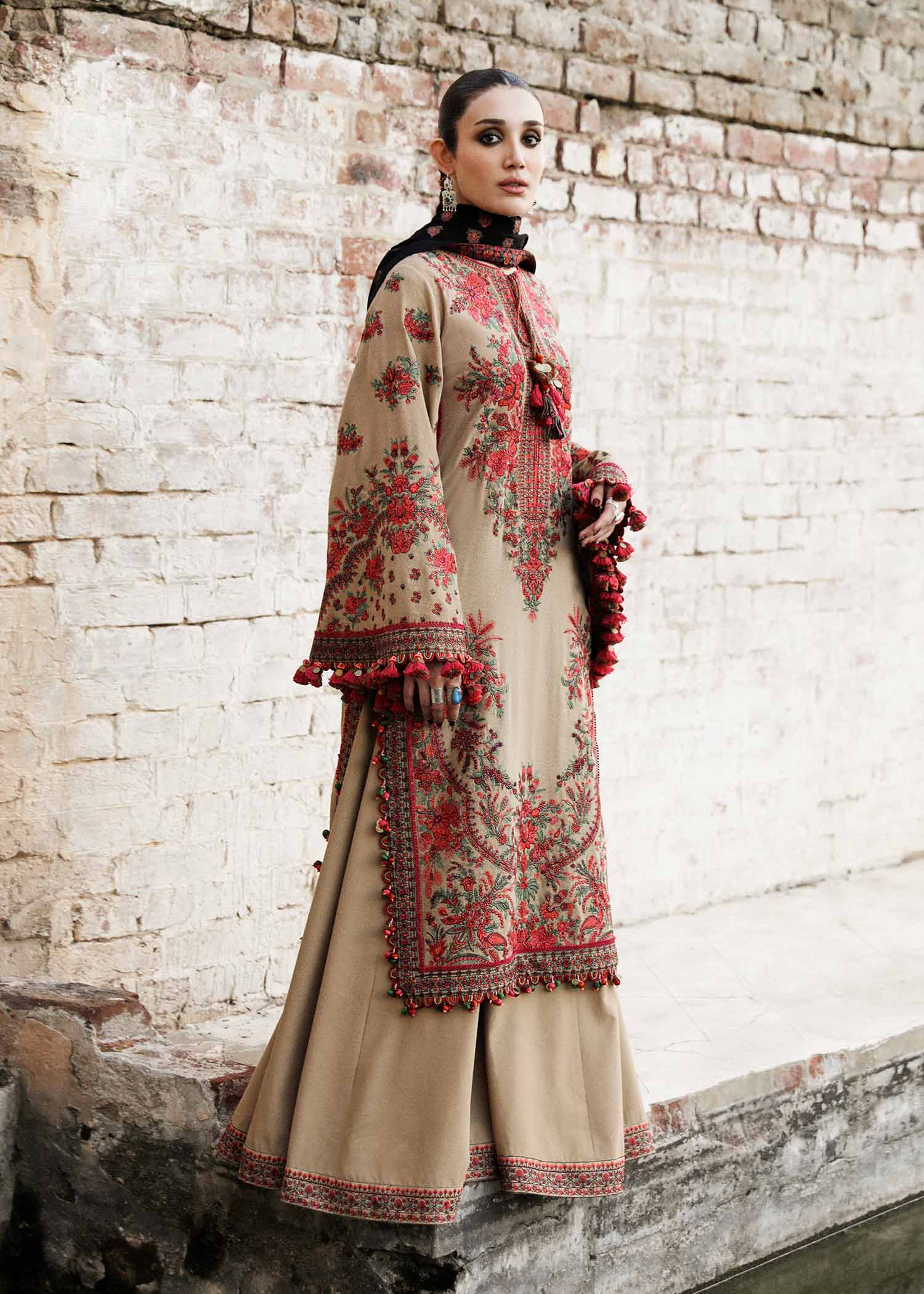 img_hussain_rehar_karandi_awwal_boutique
