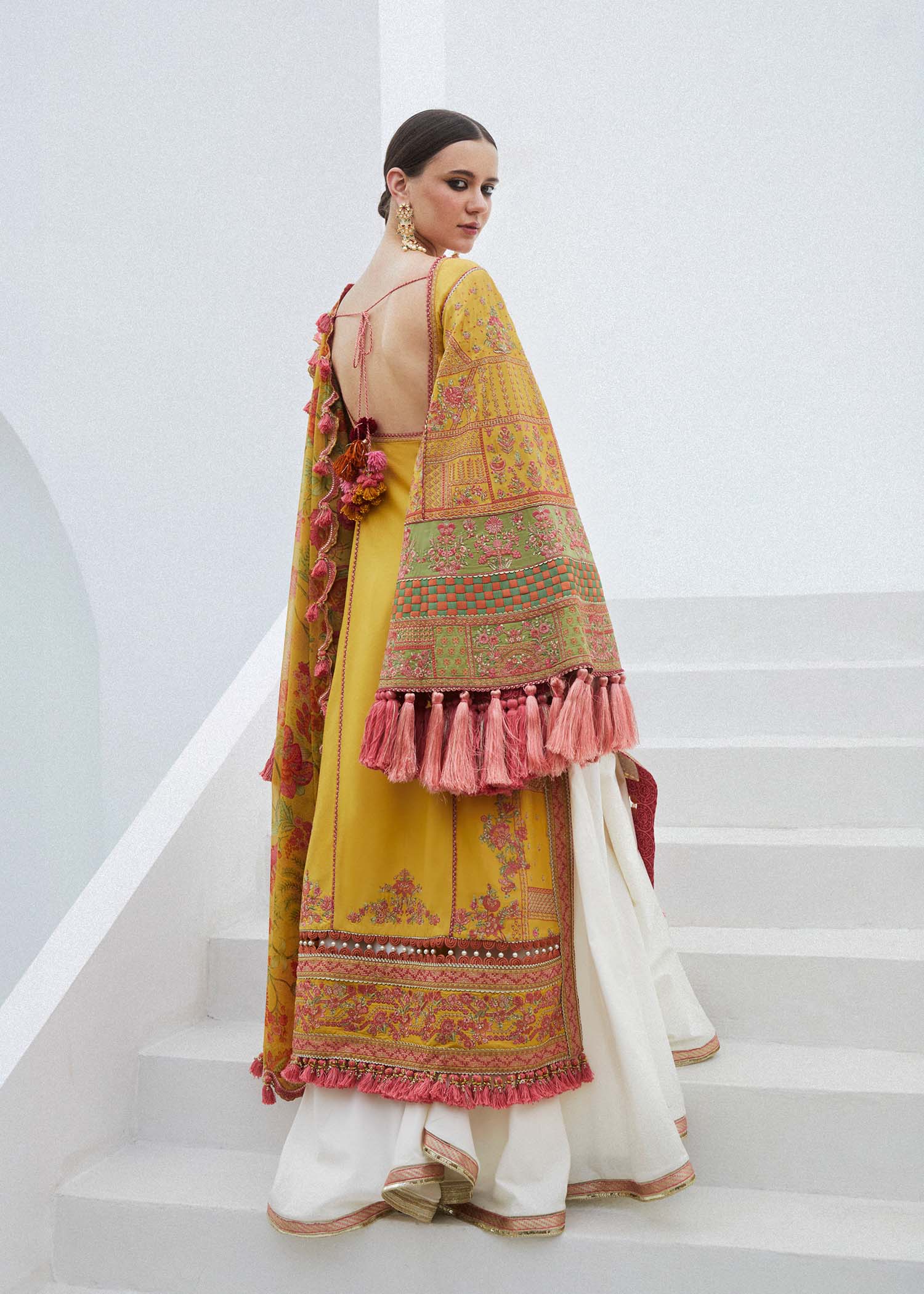 img_hussain_rehar_lawn_24_awwal_boutique