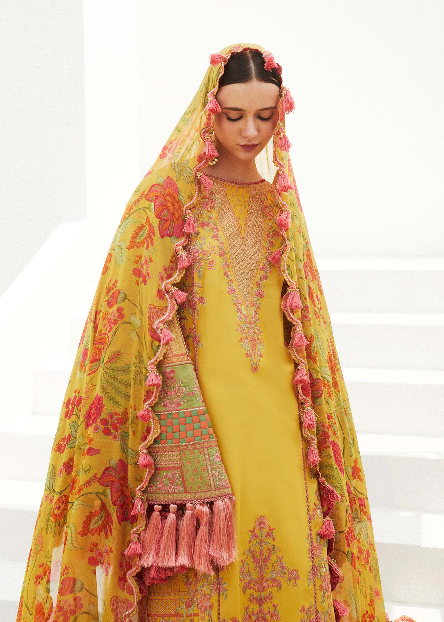 img_hussain_rehar_lawn_24_awwal_boutique