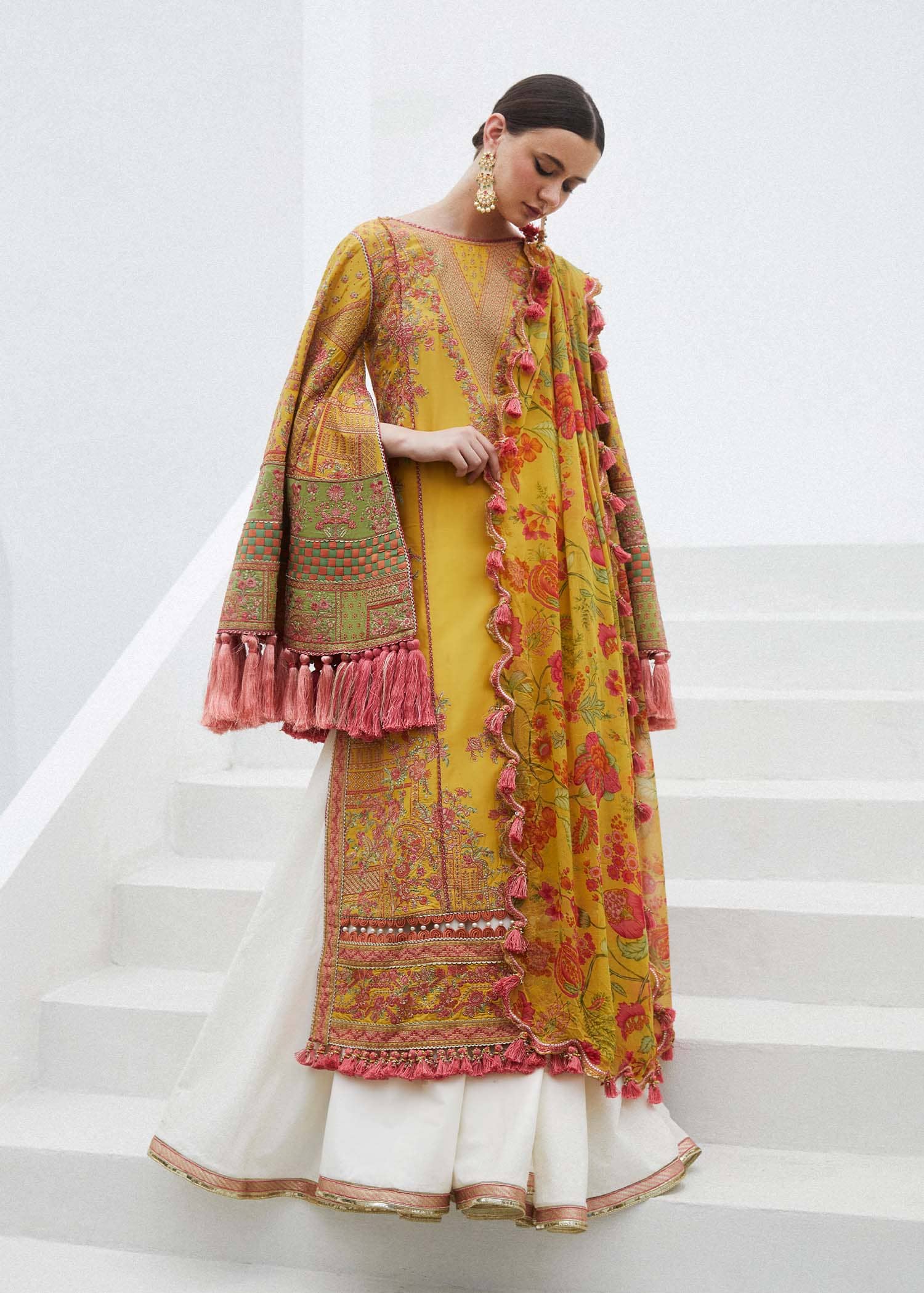 img_hussain_rehar_lawn_24_awwal_boutique