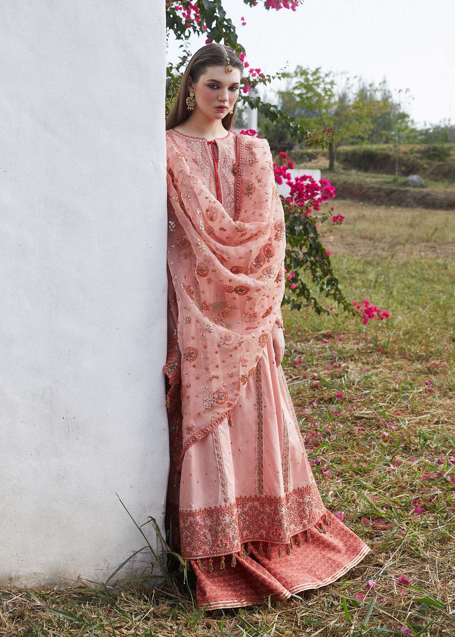 img_hussain_rehar_lawn_24_awwal_boutique