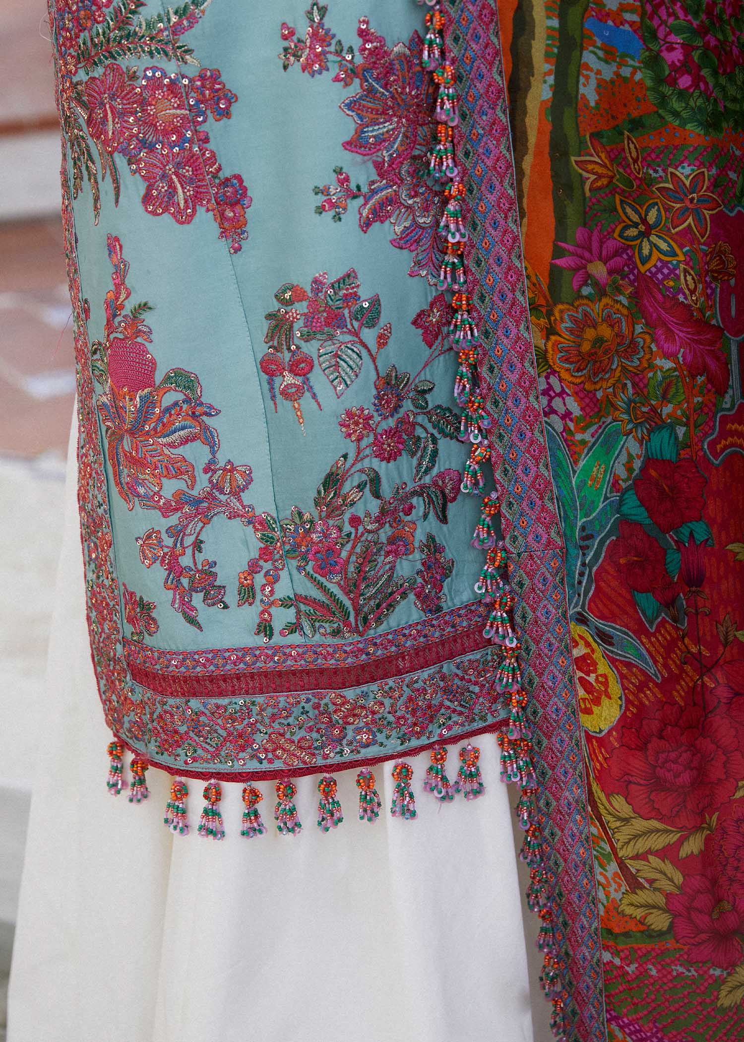 img_hussain_rehar_lawn_24_awwal_boutique