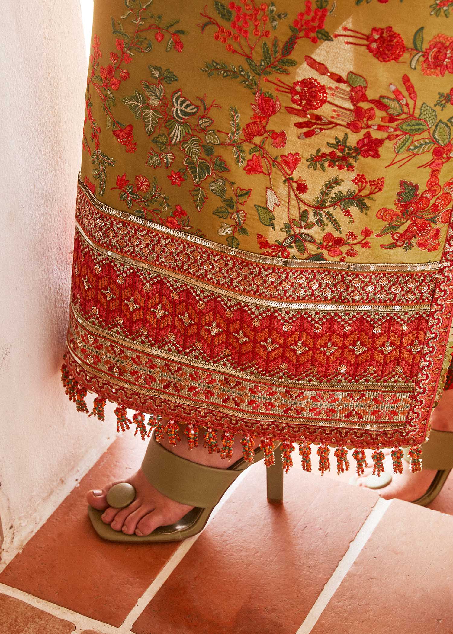 img_hussain_rehar_lawn_24_awwal_boutique
