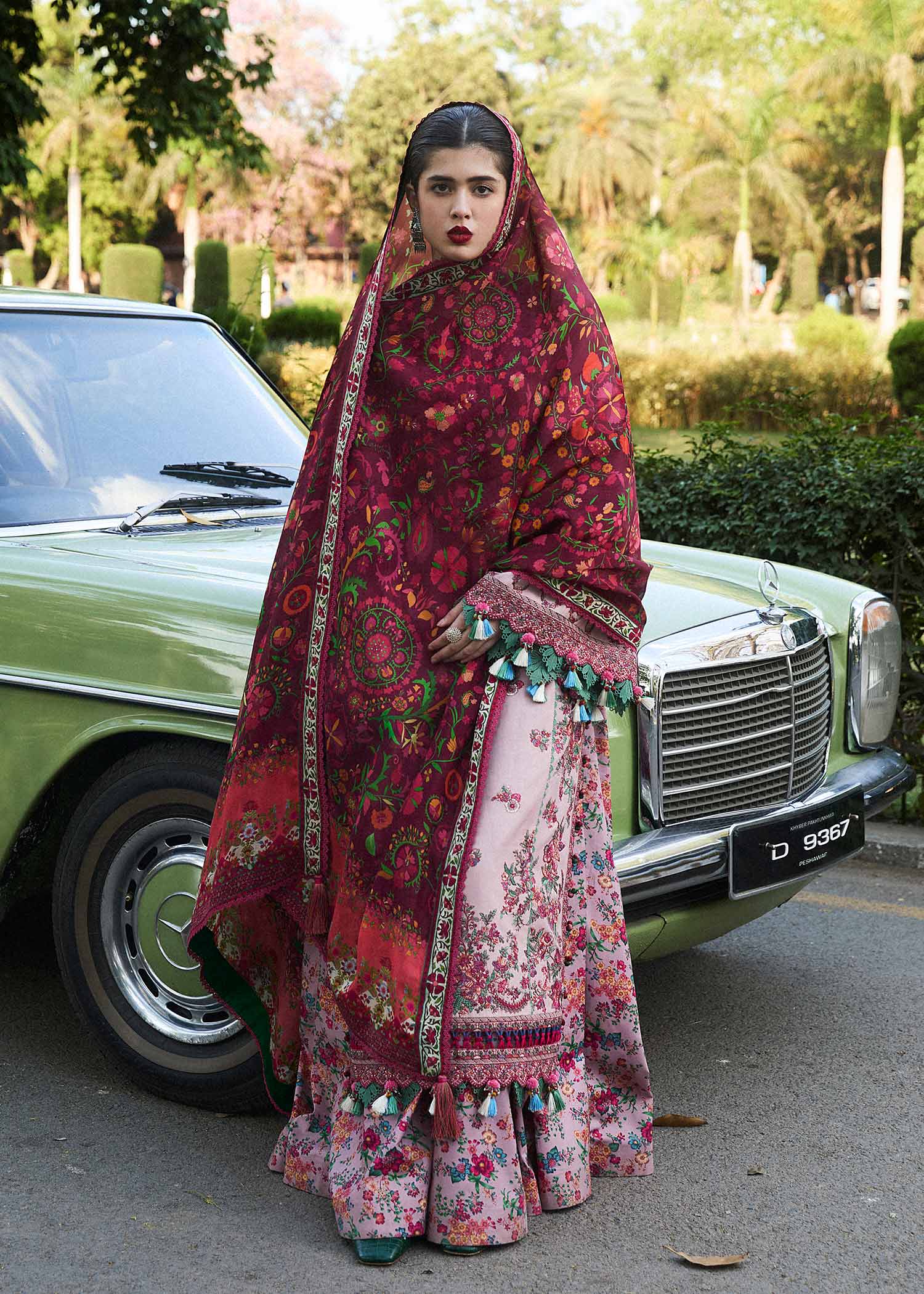 img_hussain_rehar_lawn_awwal_boutique