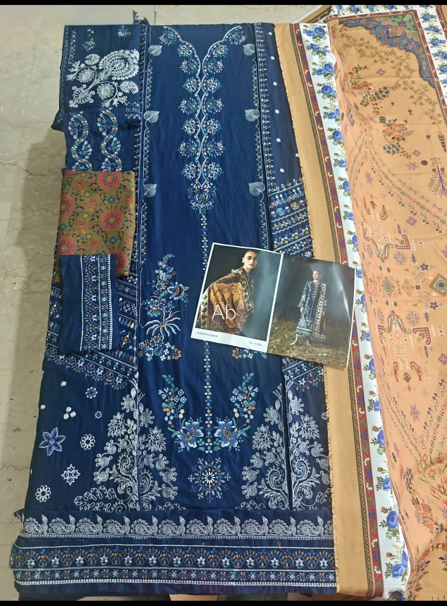 img_hussain_rehar_winter_awwal_boutique