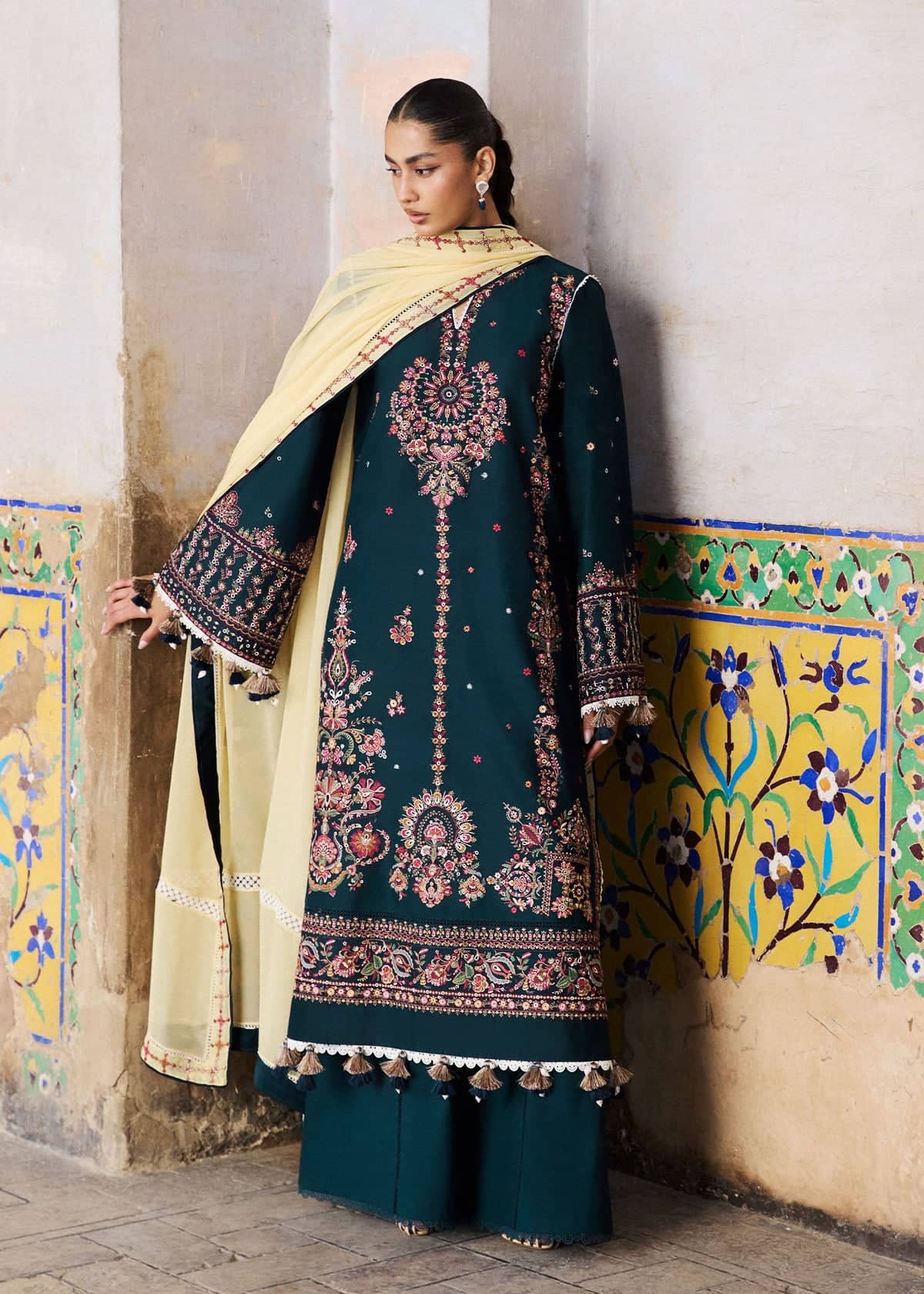 img_hussain_rehar_zan_awwal_boutique