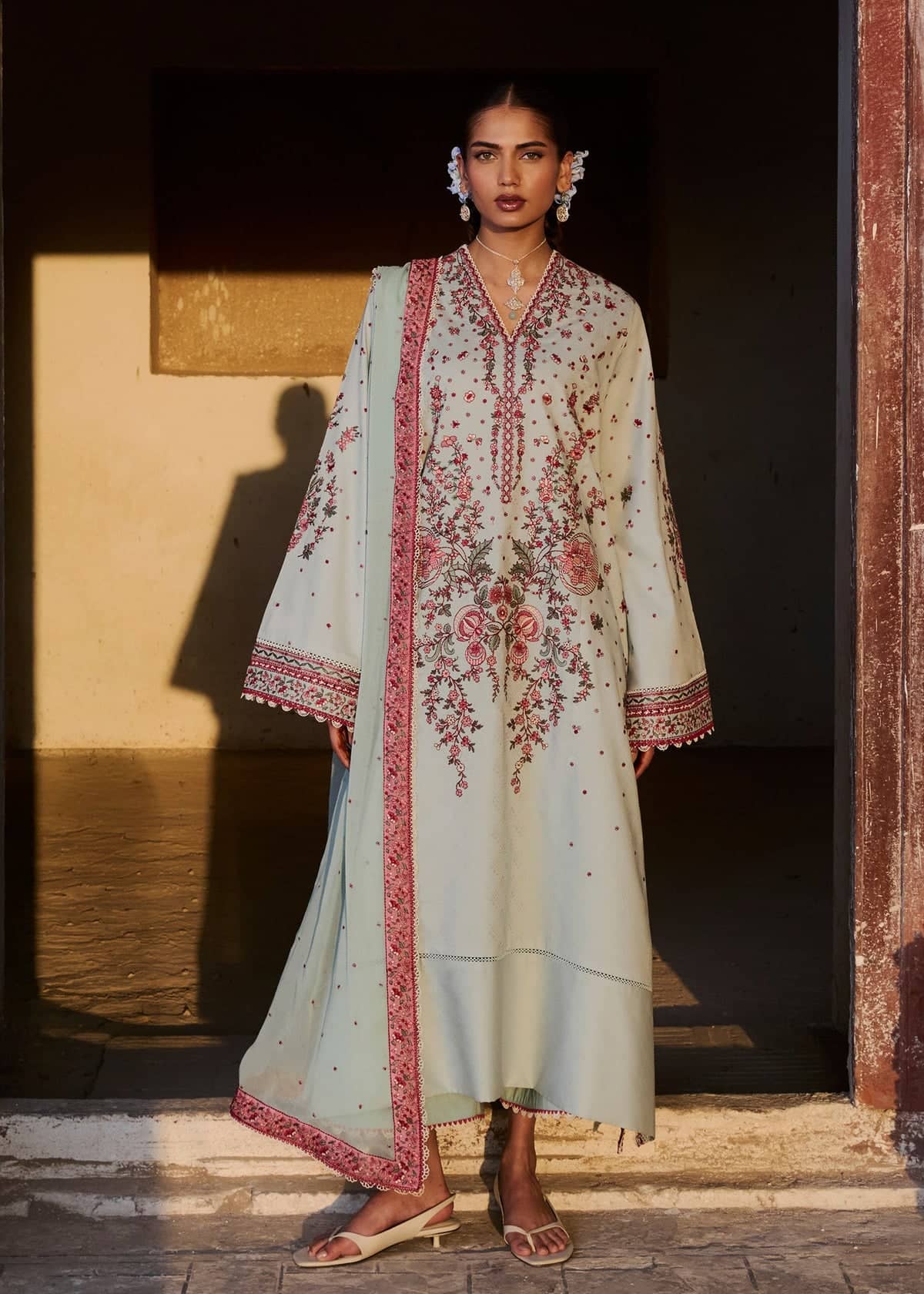 img_hussain_rehar_zan_awwal_boutique