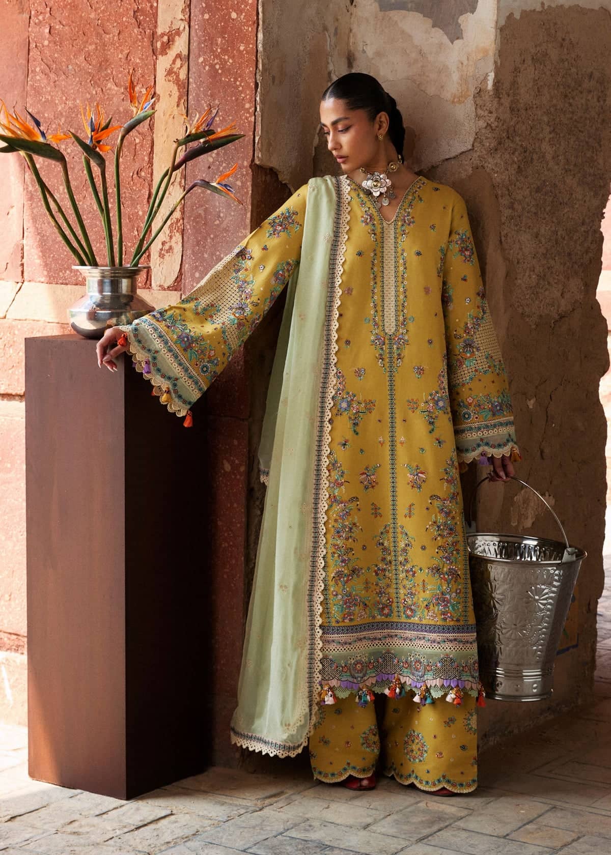 img_hussain_rehar_zan_awwal_boutique