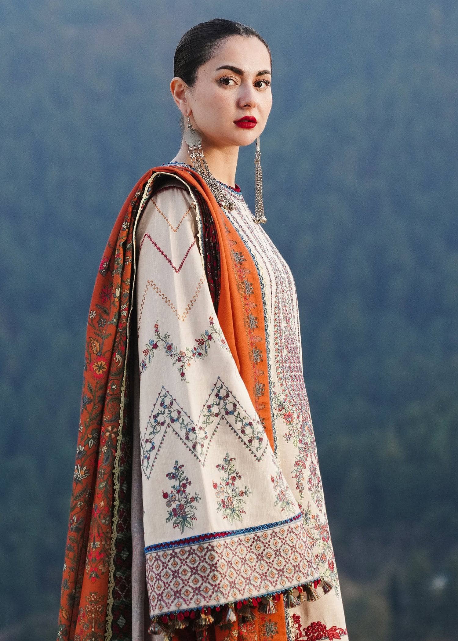img_hussain_rehar_winter_shawls_awwal_boutique